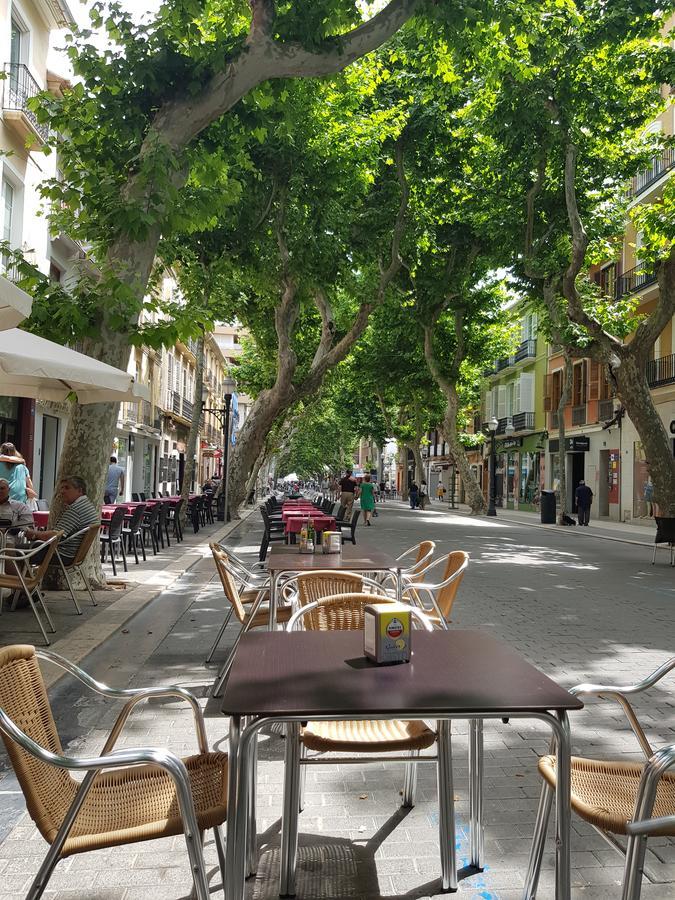 Hostal Marques De Campo Denia Bagian luar foto