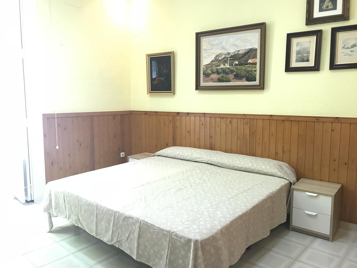 Hostal Marques De Campo Denia Bagian luar foto